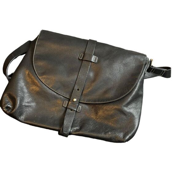 Kenneth Cole Black Leather Messenger Bag - Adjustable Strap - 16" x 12" - Picture 15 of 15